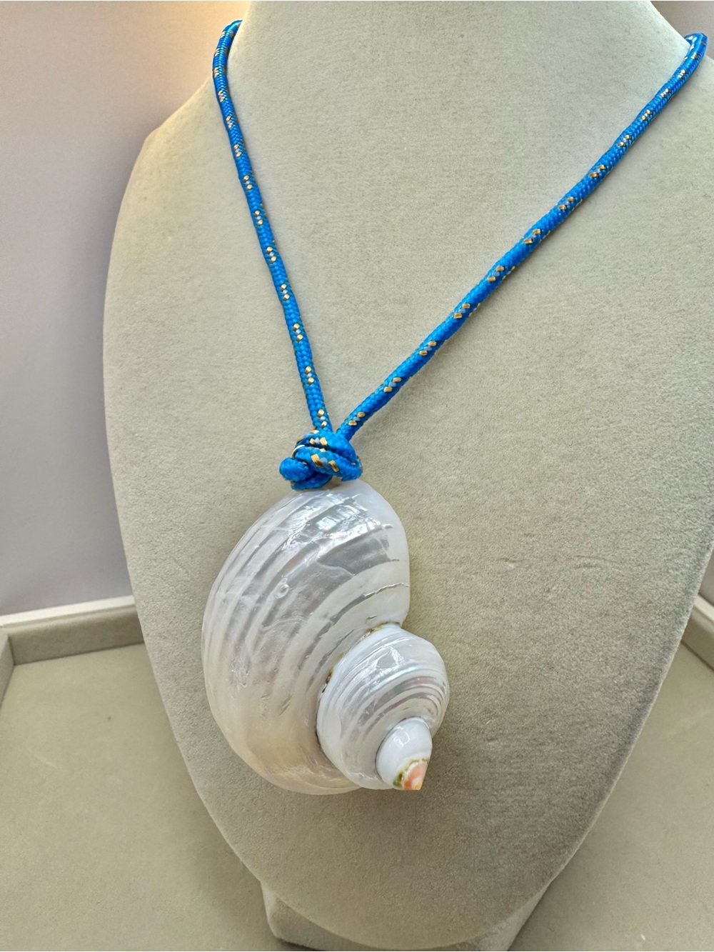 NEW Mayamar Blue Rope Shell Necklace - Picture 6 of 9